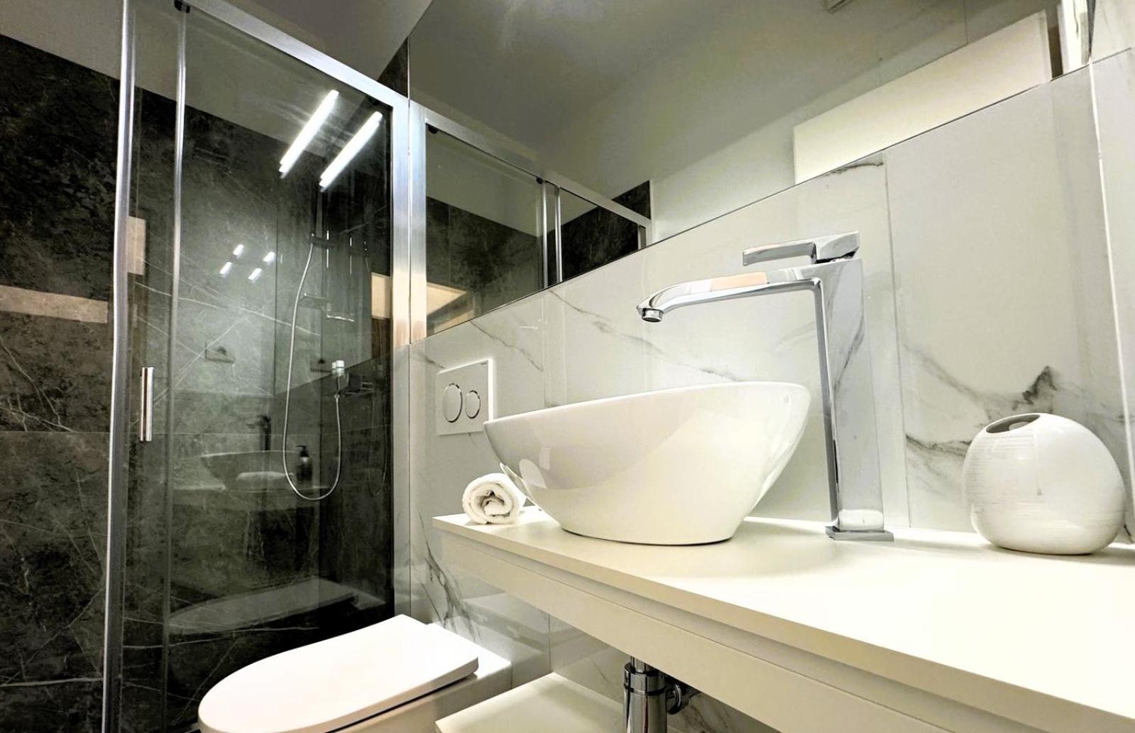 Apartments & Rooms Artemus Belveder 科佩尔 外观 照片